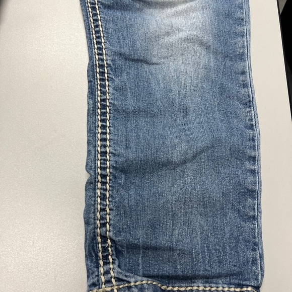 Almost Famous Women Junior’s Light Medium Wash Denim Ankle Jeans Size 15 X 24’ - Picture 7 of 7